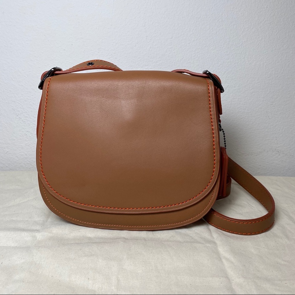 Coach Saddle 23 in British Tan/Ember